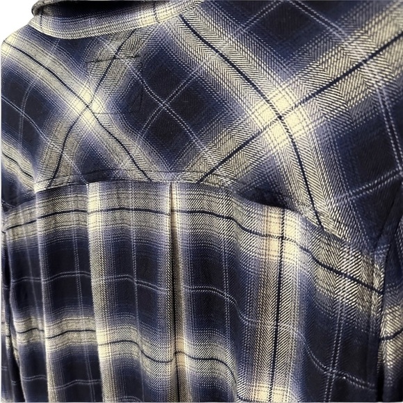 Rails Hunter Shirt Button Down - Picture 6 of 9